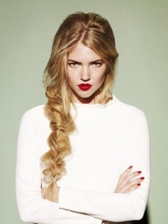 Loose Side Braid Hairstyle Simple Wedding Hairstyles For Garden