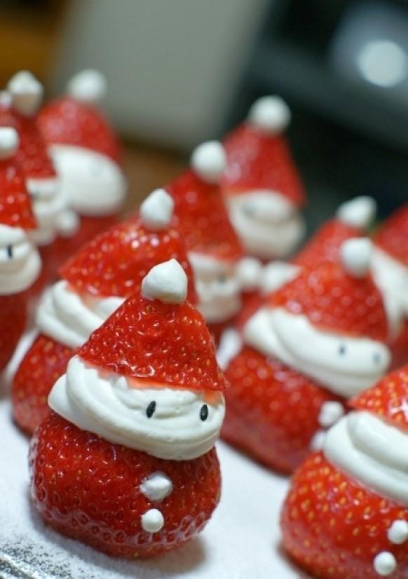 christmas-strawberry-santas-diy-easy-and-cute-holiday-food-ideas