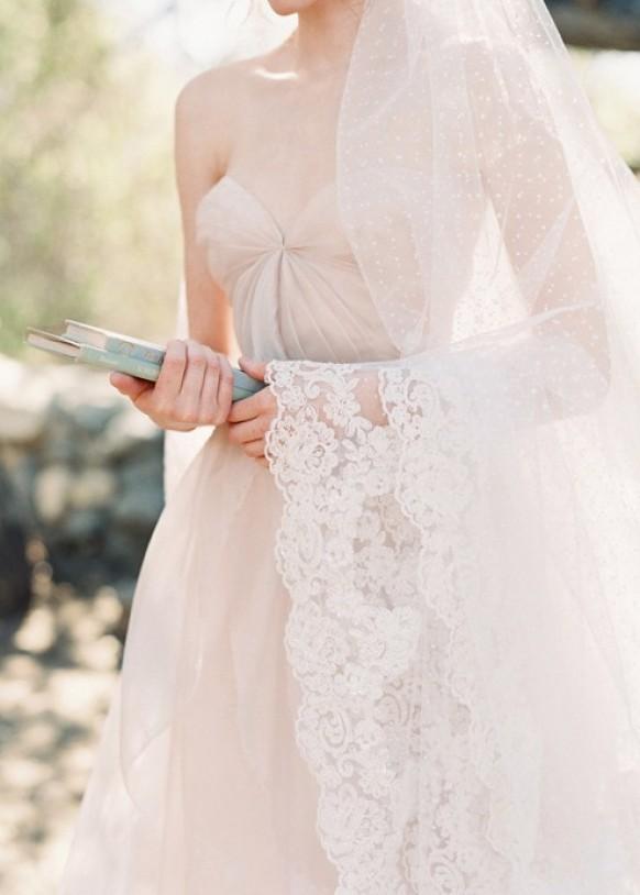 Hochzeitskleider - Brautkleid Ideen #1919618 - Weddbook