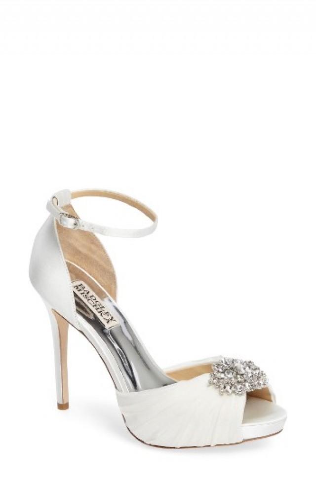 badgley mischka ankle strap